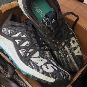 New size 11 Adidas